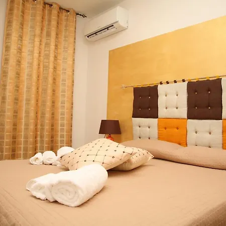 Bed & Breakfast Piazza Novecento
