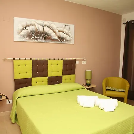 Piazza Novecento Bed & Breakfast *